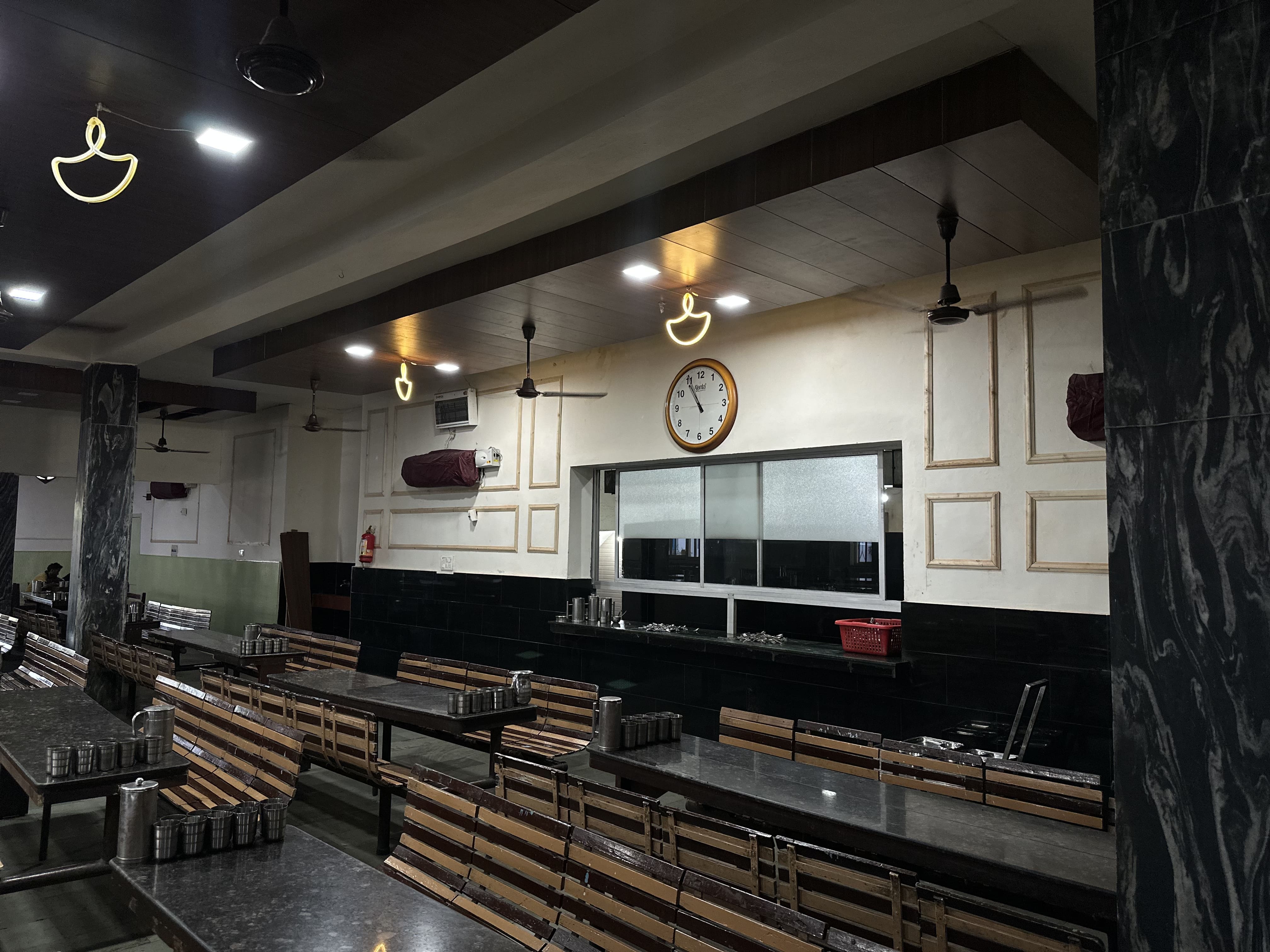 Hostel food in pathankot